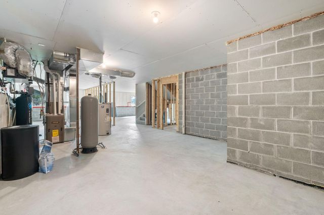 21873 Drake Street NW, Oak Grove, MN 55011