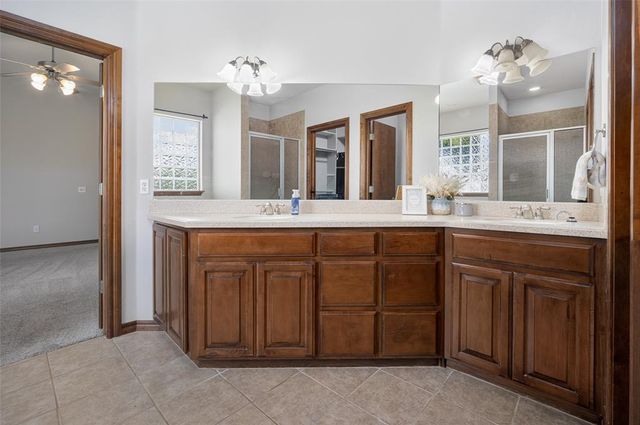 12261 Little Oak Circle, Guthrie, OK 73044