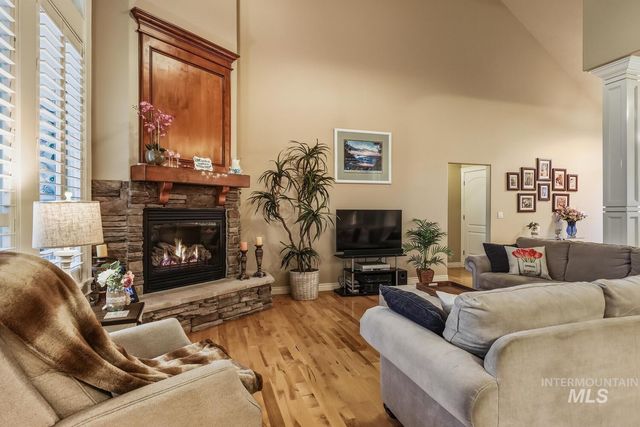 2104 E Sidewinder, Meridian, ID 83646