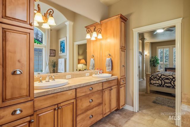 2104 E Sidewinder, Meridian, ID 83646