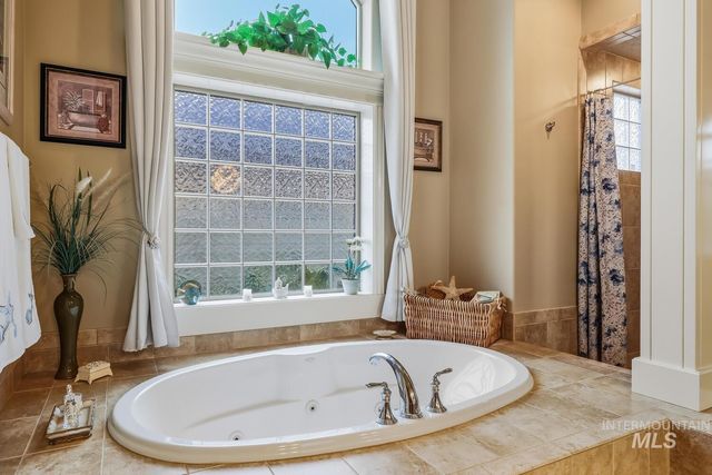 2104 E Sidewinder, Meridian, ID 83646