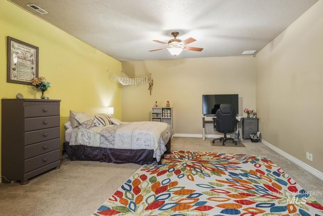 2104 E Sidewinder, Meridian, ID 83646