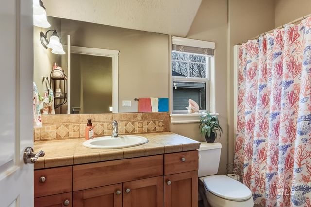 2104 E Sidewinder, Meridian, ID 83646