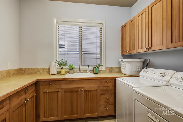 2104 E Sidewinder, Meridian, ID 83646