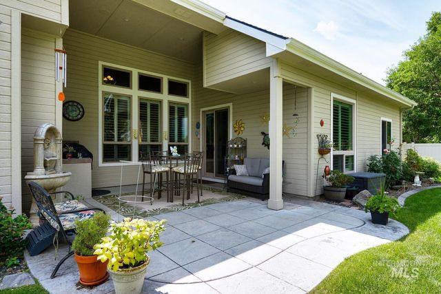 2104 E Sidewinder, Meridian, ID 83646