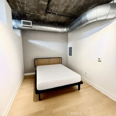 645 W 9th 425, Los Angeles, CA 90015