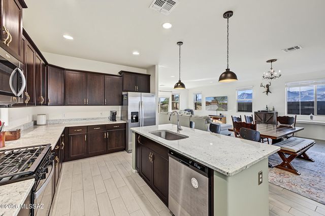 465 N Spring Flower Drive, Tucson, AZ 85748