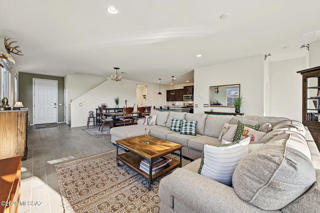 465 N Spring Flower Drive, Tucson, AZ 85748