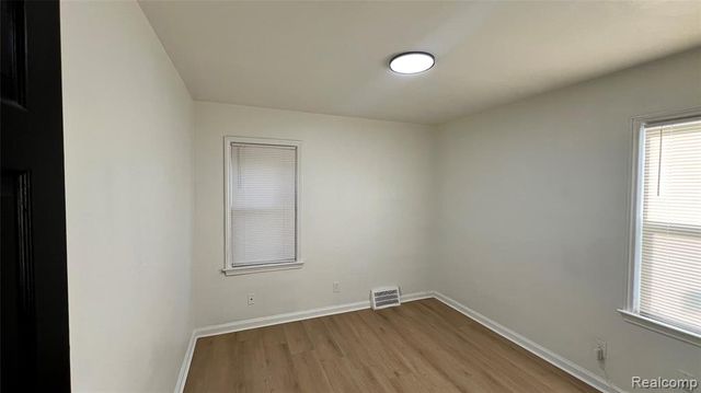19546 Fairport Street, Detroit, MI 48205