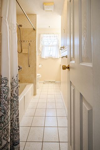 18 Stonewall Drive, Woburn, MA 01801