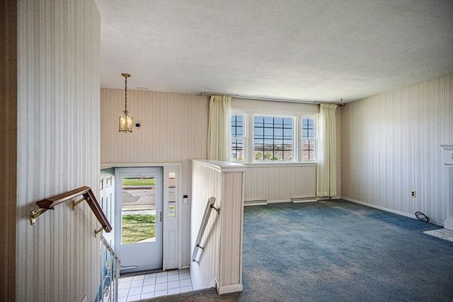 18 Stonewall Drive, Woburn, MA 01801