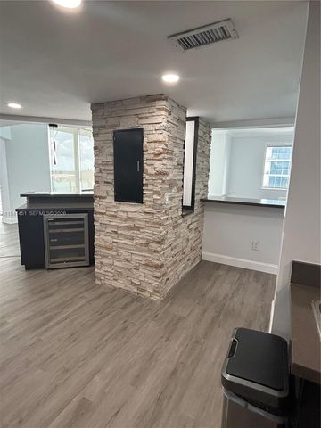 4001 S Ocean Dr PH11, Hollywood, FL 33019