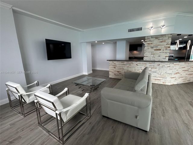 4001 S Ocean Dr PH11, Hollywood, FL 33019