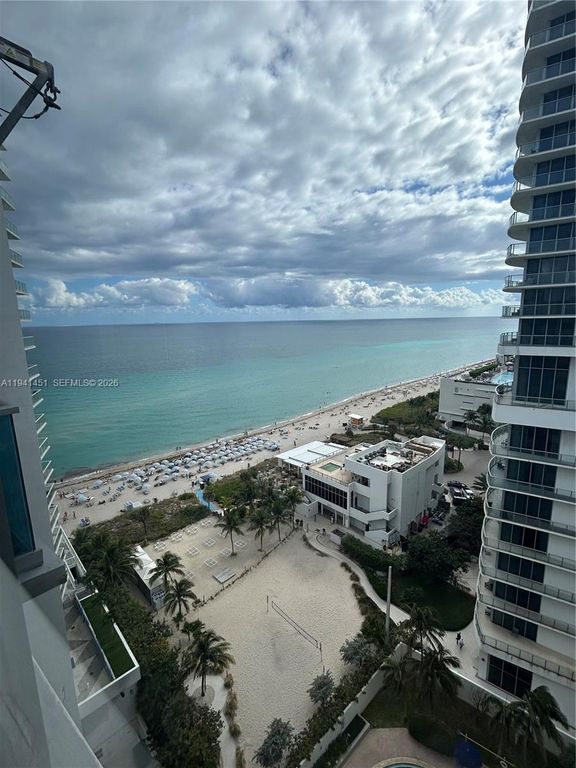 4001 S Ocean Dr PH11, Hollywood, FL 33019