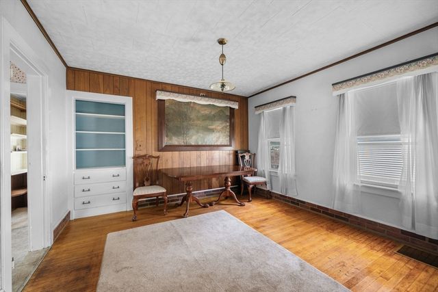 17 Heywood Ave, Melrose, MA 02176