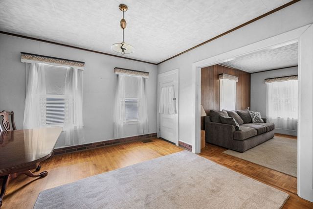 17 Heywood Ave, Melrose, MA 02176