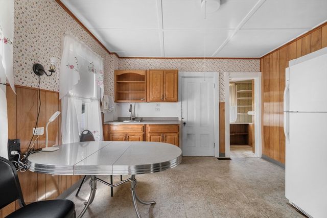 17 Heywood Ave, Melrose, MA 02176