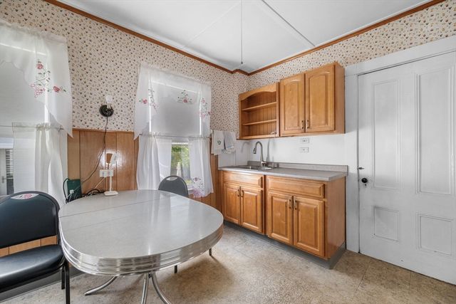 17 Heywood Ave, Melrose, MA 02176