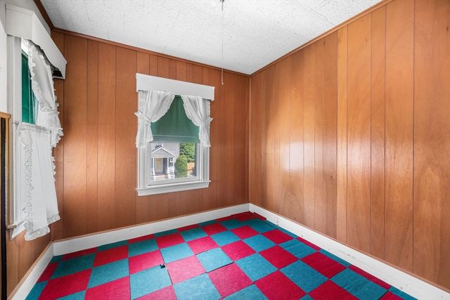 17 Heywood Ave, Melrose, MA 02176