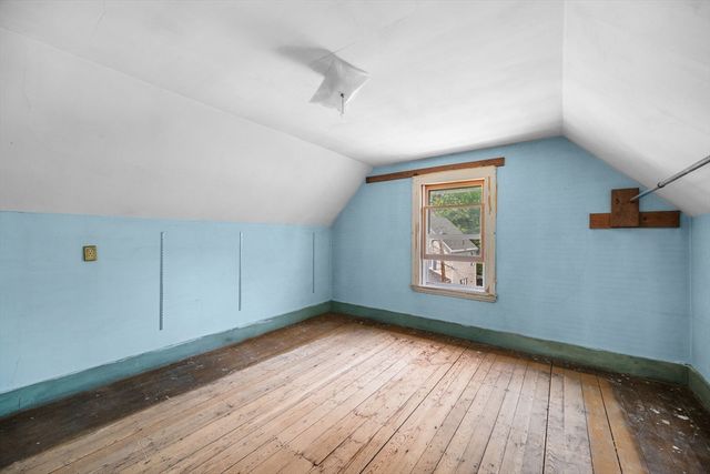 17 Heywood Ave, Melrose, MA 02176