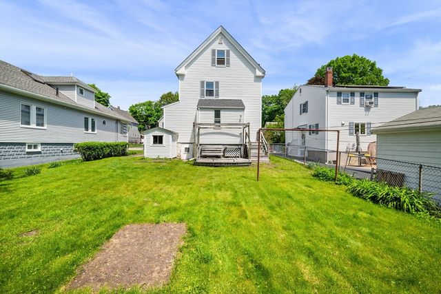 17 Heywood Ave, Melrose, MA 02176
