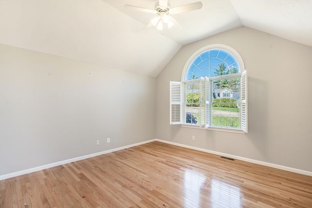 61 Hillview Ln 61, Northbridge, MA 01588