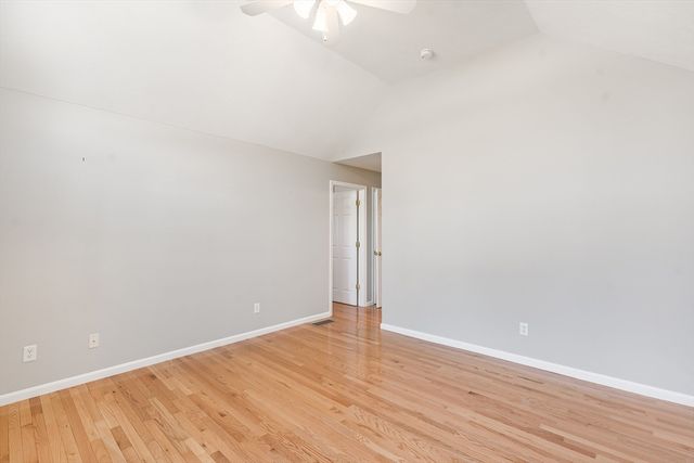 61 Hillview Ln 61, Northbridge, MA 01588