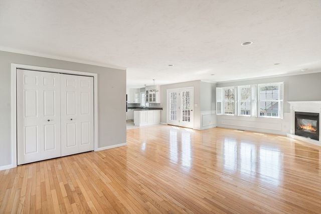 61 Hillview Ln 61, Northbridge, MA 01588