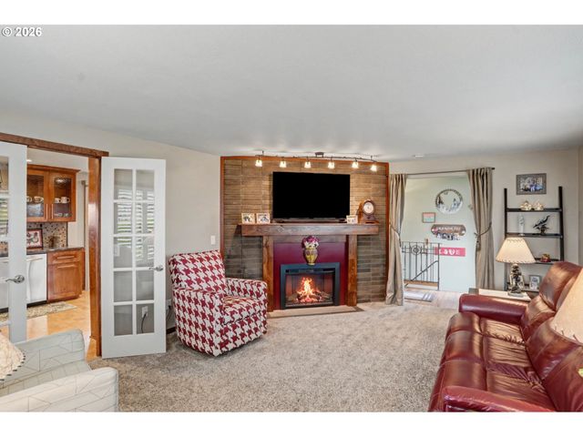 1253 Highland Ct, Stayton, OR 97383