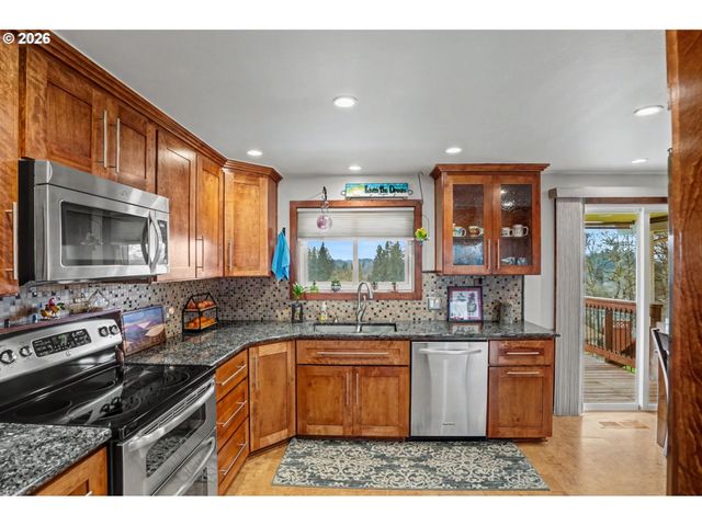 1253 Highland Ct, Stayton, OR 97383