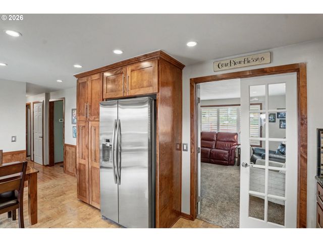 1253 Highland Ct, Stayton, OR 97383