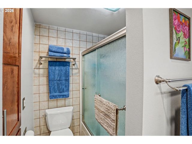 1253 Highland Ct, Stayton, OR 97383