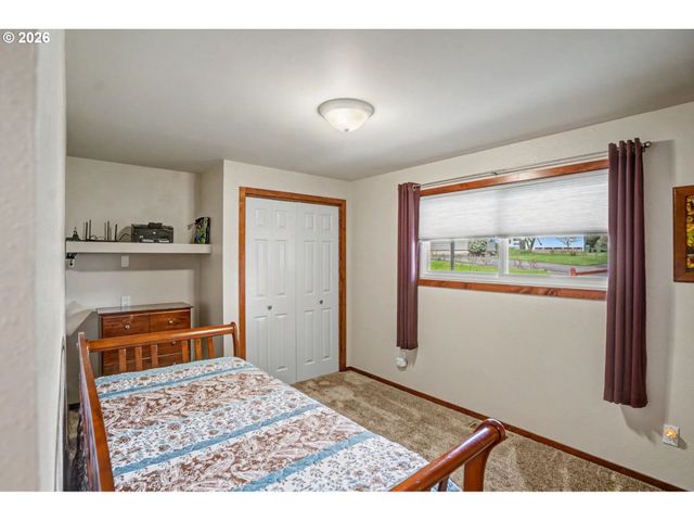 1253 Highland Ct, Stayton, OR 97383