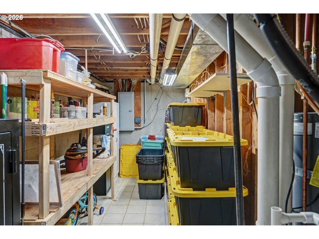 1253 Highland Ct, Stayton, OR 97383