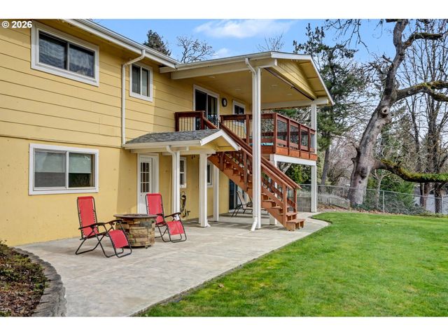 1253 Highland Ct, Stayton, OR 97383