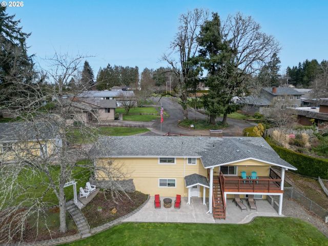 1253 Highland Ct, Stayton, OR 97383