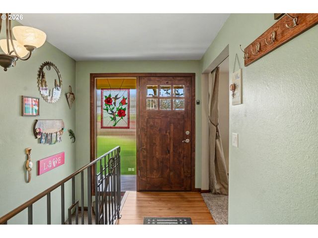 1253 Highland Ct, Stayton, OR 97383