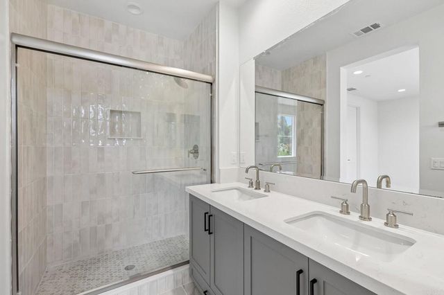 4949 Thistle Way, Carlsbad, CA 92008