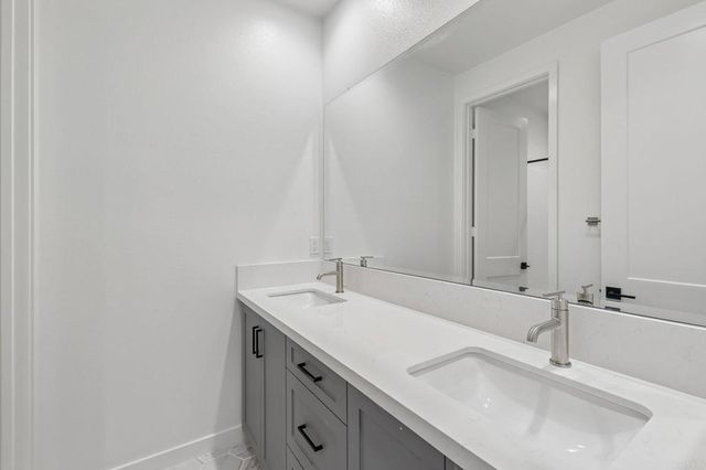 4949 Thistle Way, Carlsbad, CA 92008