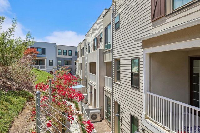 4949 Thistle Way, Carlsbad, CA 92008