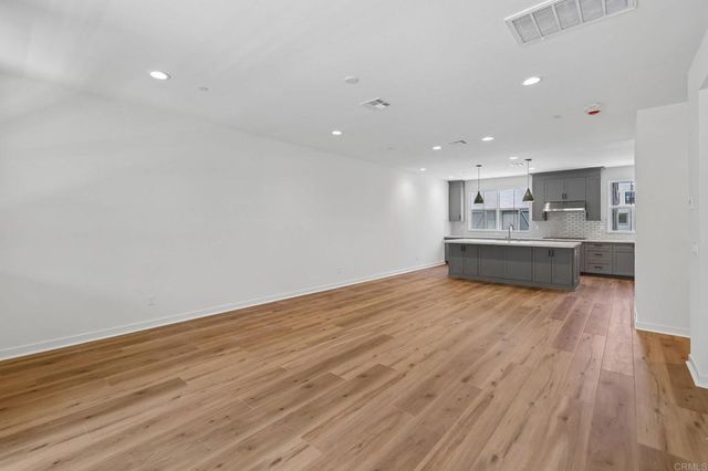 4949 Thistle Way, Carlsbad, CA 92008