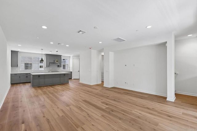 4949 Thistle Way, Carlsbad, CA 92008