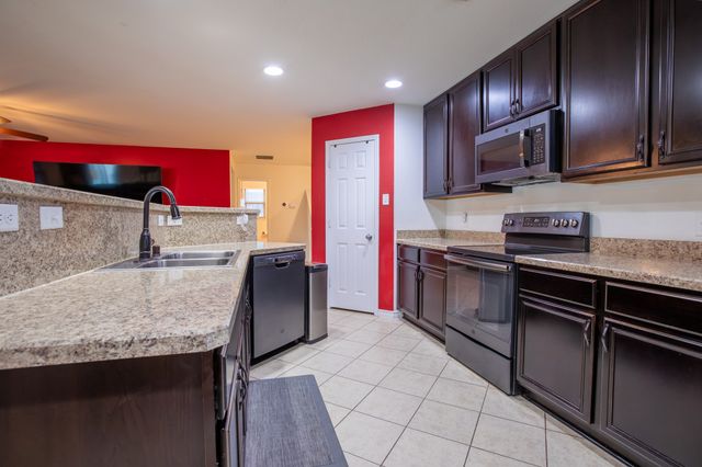 8928 Winding Valley Drive, Fort Worth, TX 76244