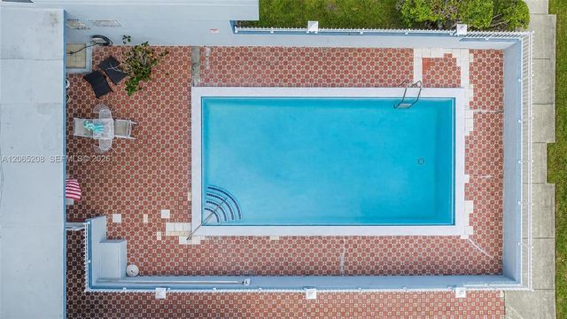 555 NE 123rd Street 215-D, North Miami, FL 33161