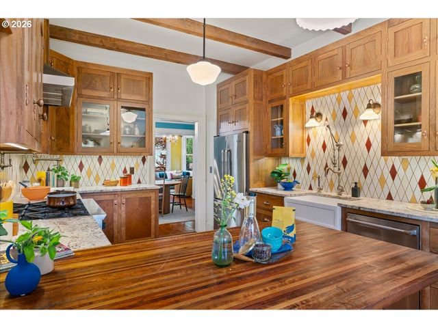 1021 Se 37TH Ave, Portland, OR 97214