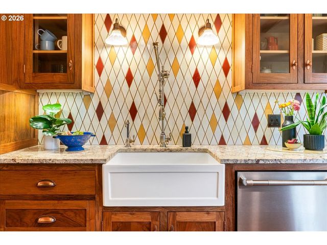 1021 Se 37TH Ave, Portland, OR 97214