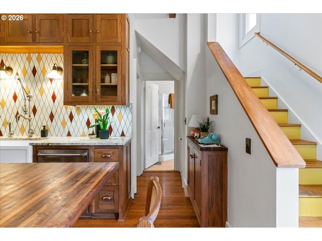 1021 Se 37TH Ave, Portland, OR 97214