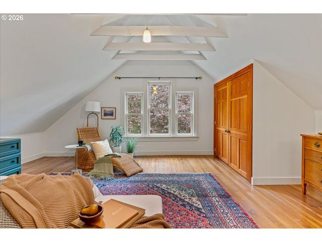 1021 Se 37TH Ave, Portland, OR 97214
