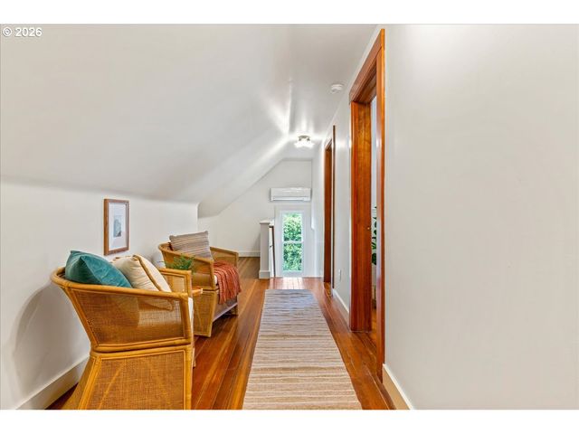 1021 Se 37TH Ave, Portland, OR 97214