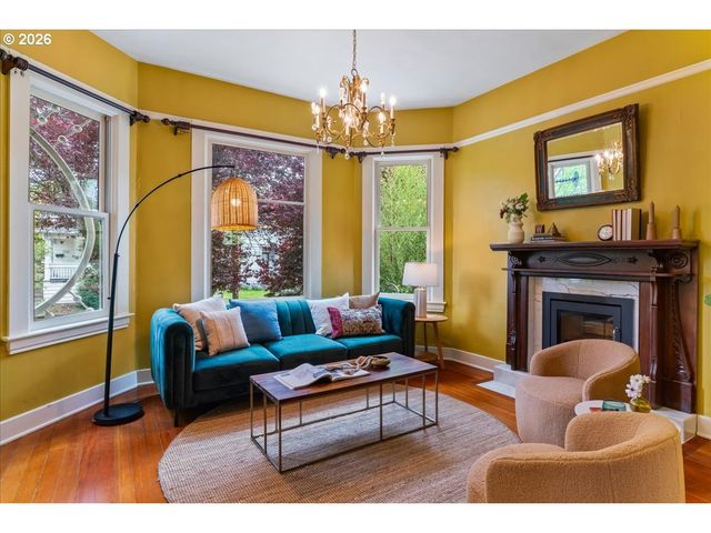 1021 Se 37TH Ave, Portland, OR 97214